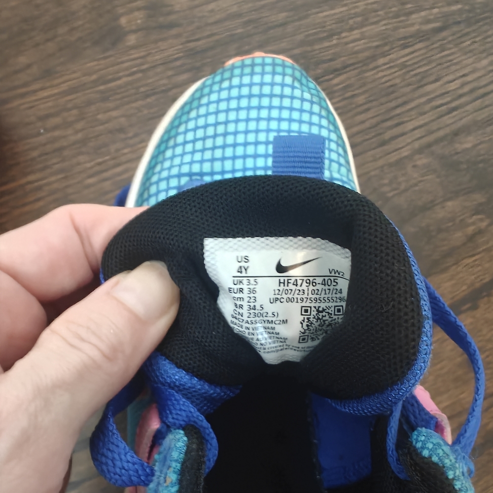 Nike LeBron Witness - Picture 3 of 8